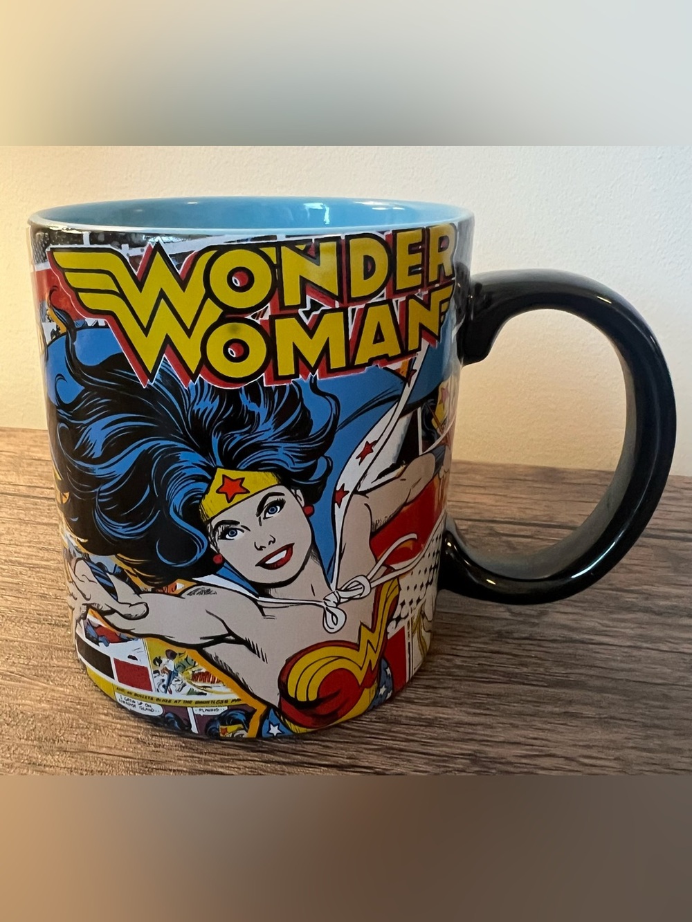 DC Comics Wonder Woman 20 oz Ceramic Mug, Microwave & Dishwasher Safe, Blue